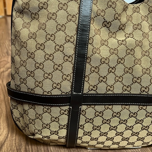 A213 - 💯 % authentic Gucci shoulder bag - Picture 11 of 16